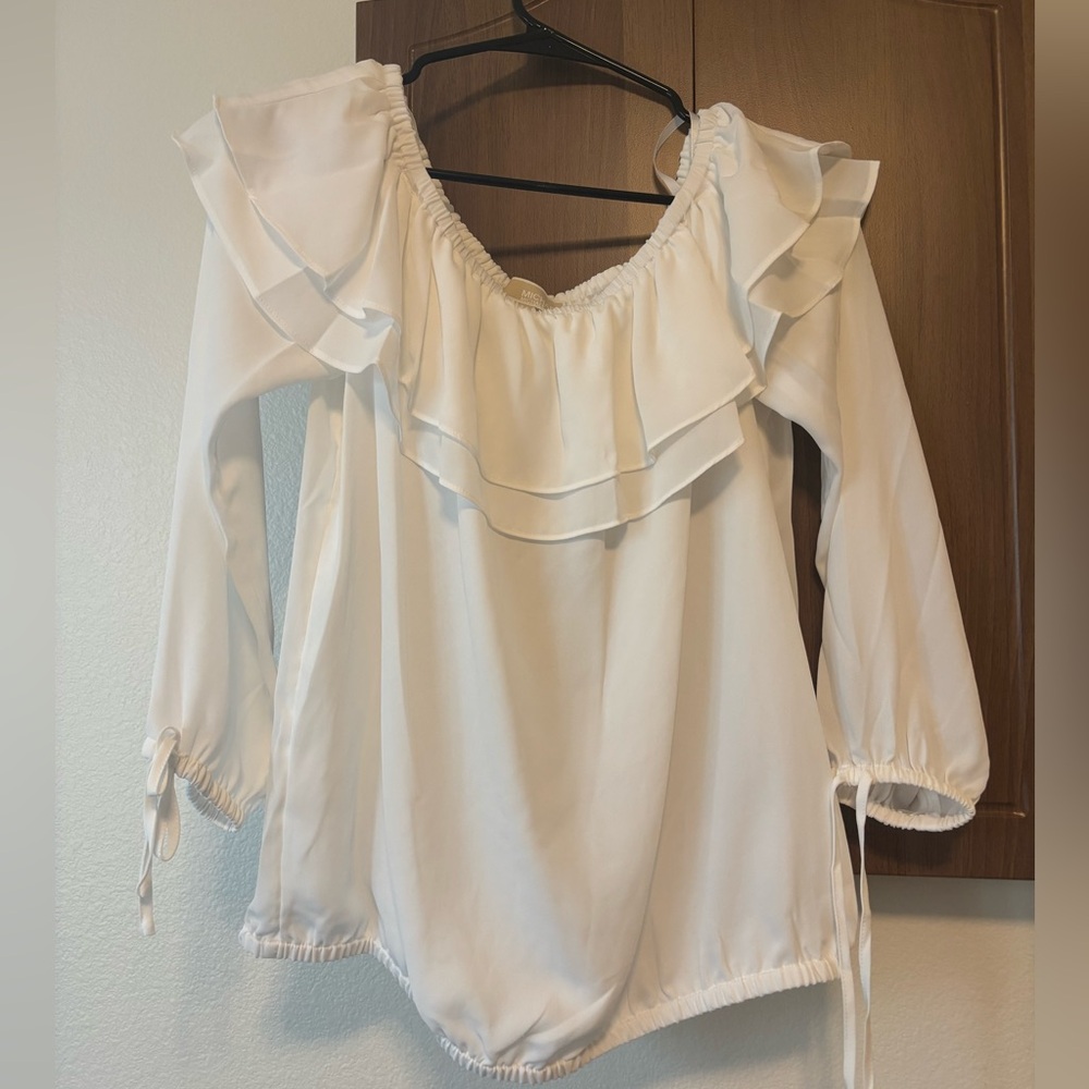 Michael Kors - off the shoulder Ruffle Blouse